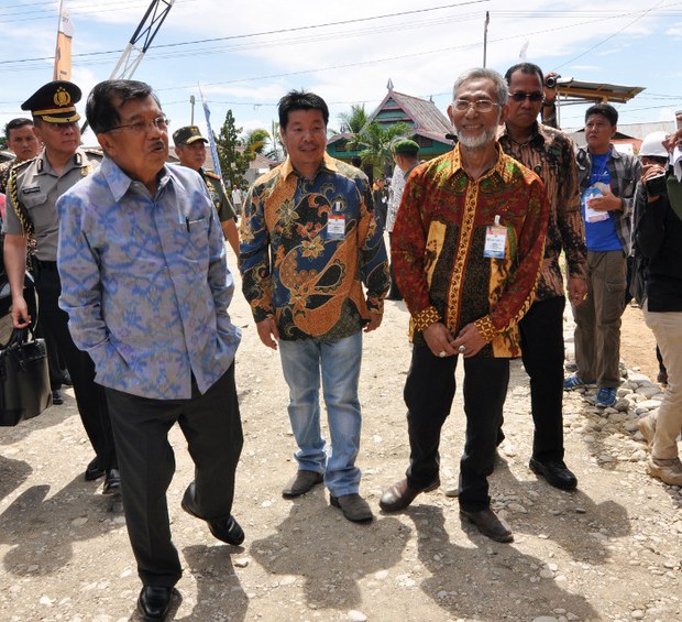 150617_ID_BUSTAN_POSO_JUSUF_KALLA_700.JPG 150617_ID_BUSTAN_POSO_JUSUF_KALLA_700.JPG