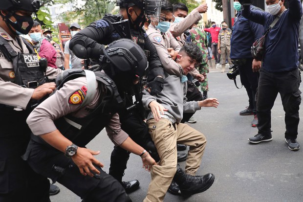 Kutuk Taliban, Tuntut Ditempatkan ke Negara Ketiga, Pengungsi Afghanistan di Jakarta Demo