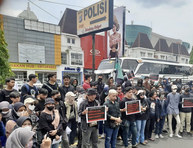 Gubernur Jateng Minta Maaf atas Penangkapan Warga Penolak Tambang Batu