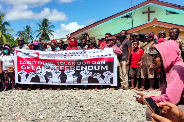 Ribuan berunjuk rasa sebut pembentukan provinsi baru marginalkan orang asli Papua Ribuan berunjuk rasa sebut pembentukan provinsi baru marginalkan orang asli Papua