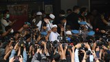 Diwarnai Protes, Jaksa Bacakan Dakwaan Berlapis Rizieq Shihab