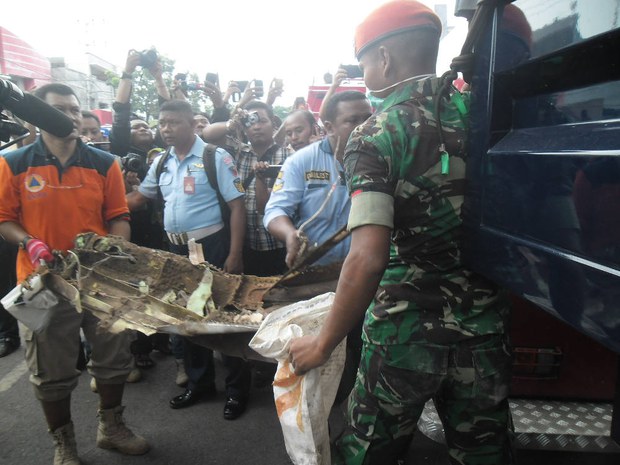 160210_ID_Planecrash_1000 160210_ID_Planecrash_1000