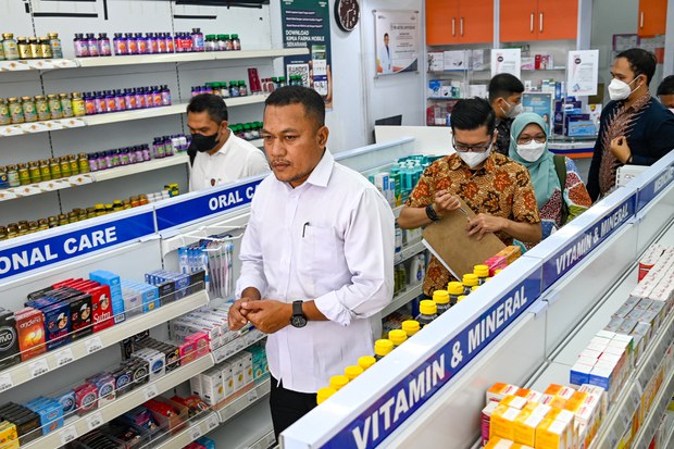 Polisi periksa dua perusahaan farmasi terkait gagal ginjal akut Polisi periksa dua perusahaan farmasi terkait gagal ginjal akut