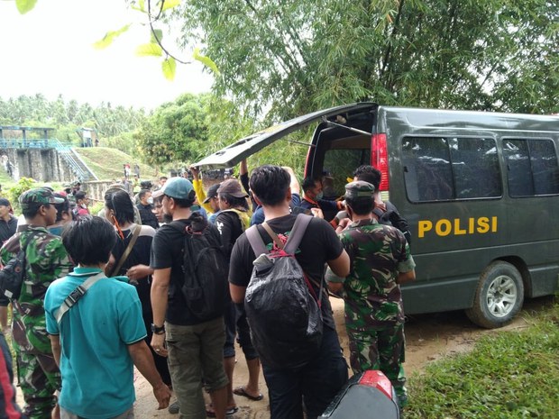 Aparat Tembak Mati Seorang Buron MIT yang Diduga Terlibat Pembunuhan Petani Aparat Tembak Mati Seorang Buron MIT yang Diduga Terlibat Pembunuhan Petani