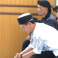 Lucky Permana, putra pertama Chep Hernawan saat sidang tanggal 20 Mei 2015 di Pengadilan Negeri Cianjur, Jawa Barat. 