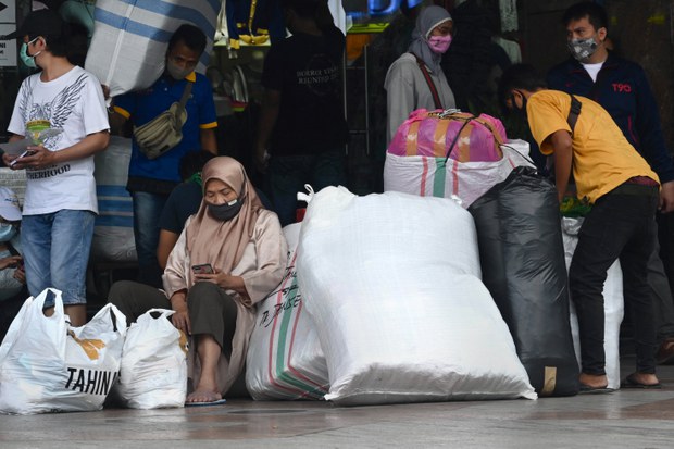 Reshuffle Kabinet, Jokowi Lantik Tiga Pejabat Baru Reshuffle Kabinet, Jokowi Lantik Tiga Pejabat Baru