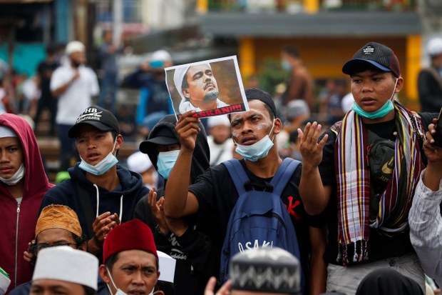 Pengadilan Kuatkan Vonis 4 Tahun Penjara Rizieq dalam Kasus Tes COVID-19 Pengadilan Kuatkan Vonis 4 Tahun Penjara Rizieq dalam Kasus Tes COVID-19
