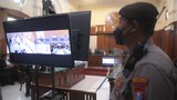 Keluarga korban tragedi Kanjuruhan klaim pengadilan tak transparan