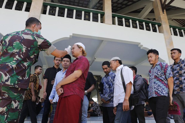 200415_ID_Covid_TNI_1000.jpg