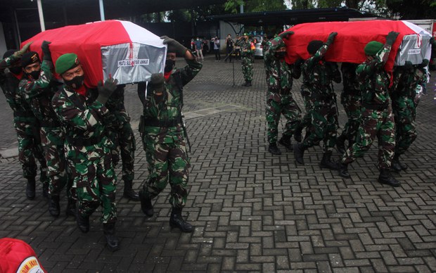 Tiga Tentara Tewas Diserang Kelompok Separatis di Papua Tiga Tentara Tewas Diserang Kelompok Separatis di Papua