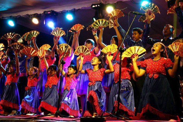 161123_ID_choir_1000.jpg