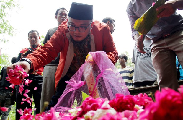 160330_ID_Siyono_1000