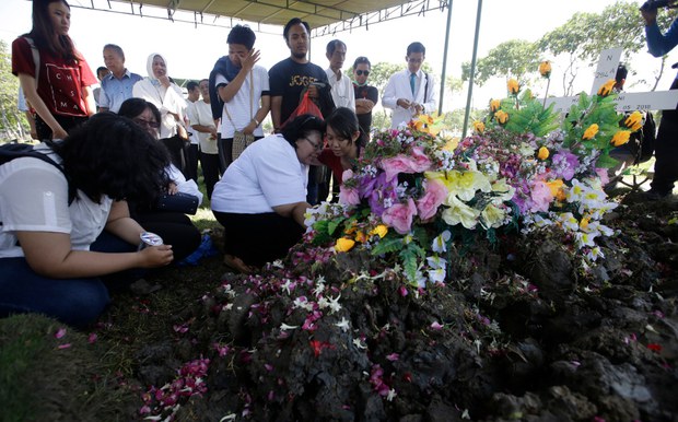 180518-ID-funeral-1000.jpg
