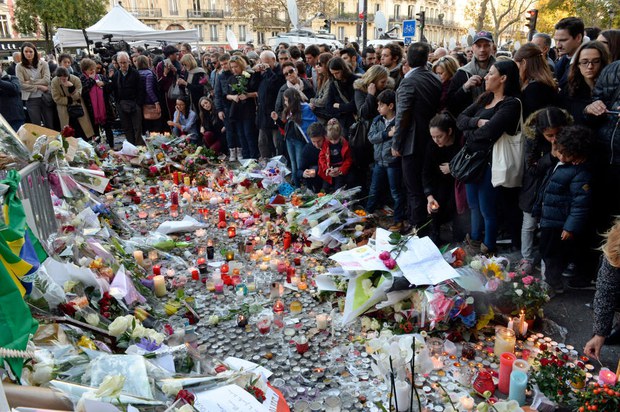 france mourning-160