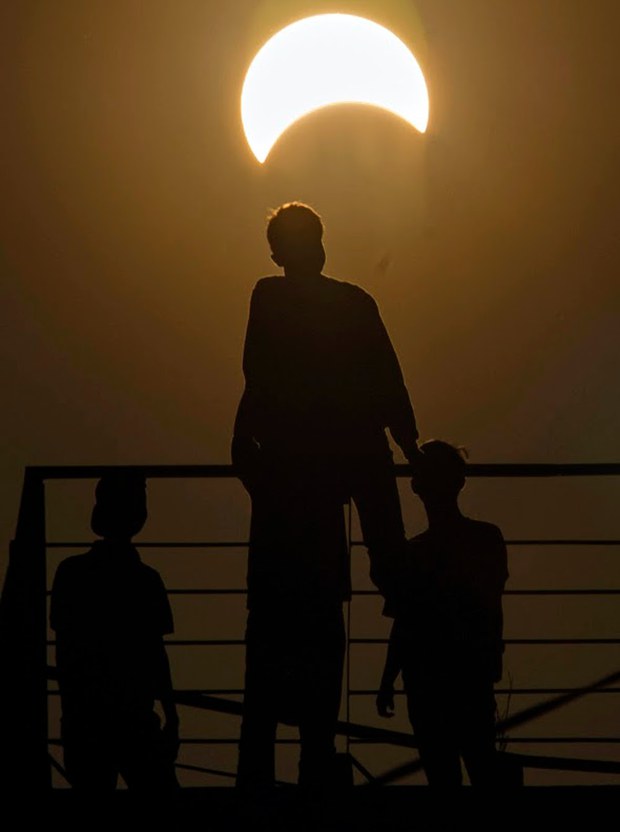 eclipse-2.jpg