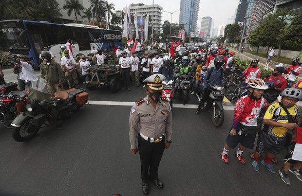 200817_ID_Slidesow_Police-Warga.jpg