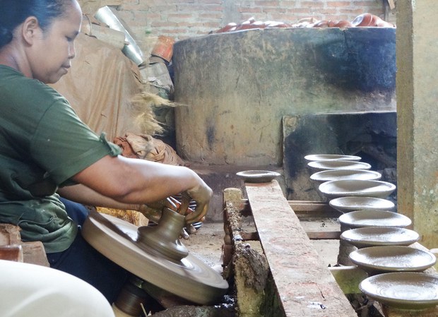 160628_ID_SS_POTTERY2.jpg