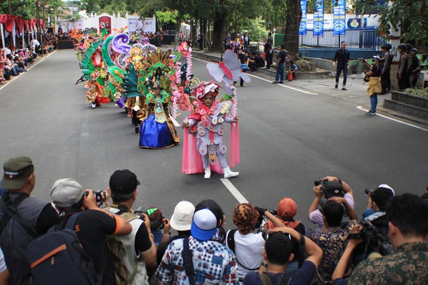 BATIK-CARNIVAL-8.JPG