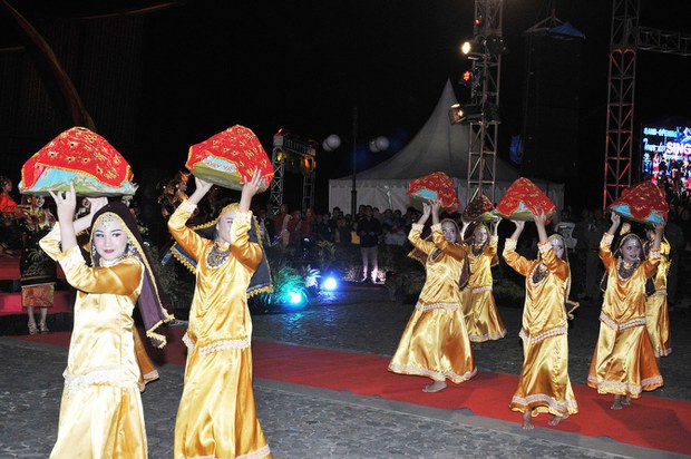 Tour-de-Singkarak-1.jpg