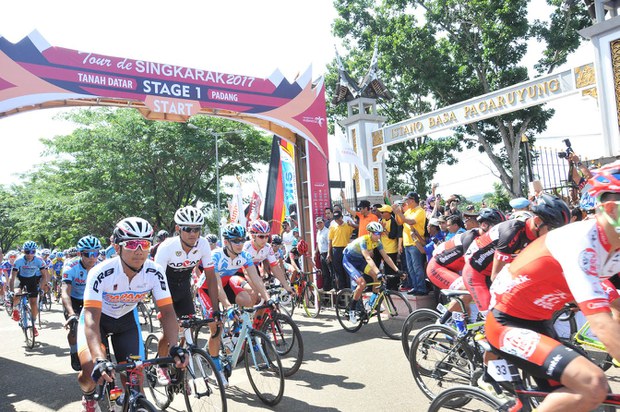 Tour-de-Singkarak-2.jpg