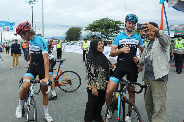 Tour-de-Singkarak-4.jpg