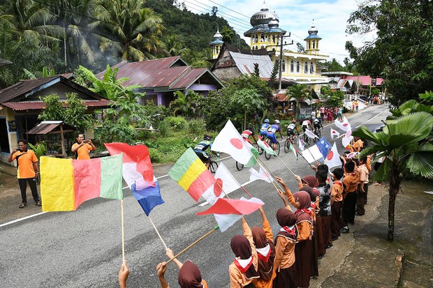Tour-de-Singkarak-9.jpg