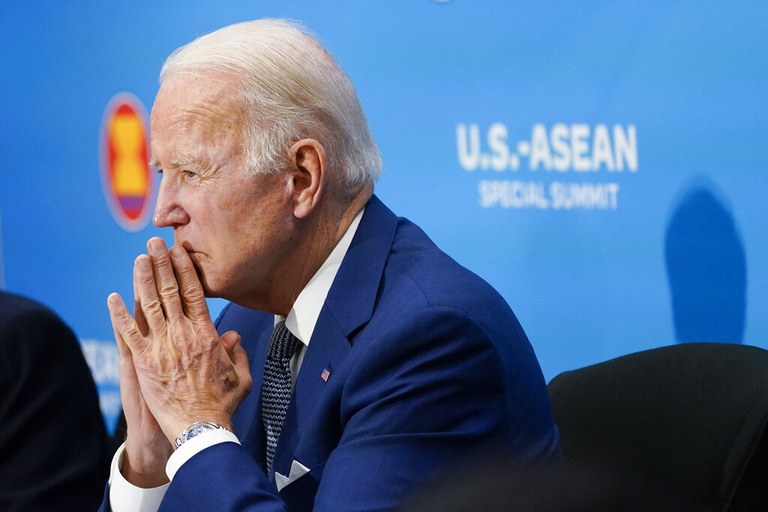 220513-Biden-Inside.jpeg
