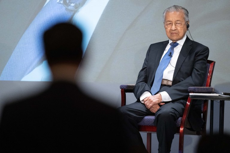 230526-MY-JP-Mahathir-Inside.jpeg
