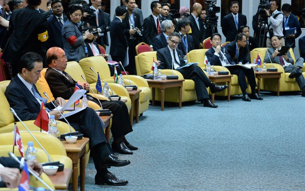 150327-MY-ASEANFORUM-620