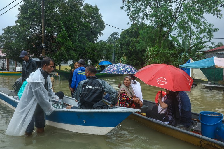 BANJIR_KELANTAN_01 (2).jpg BANJIR_KELANTAN_01 (2).jpg