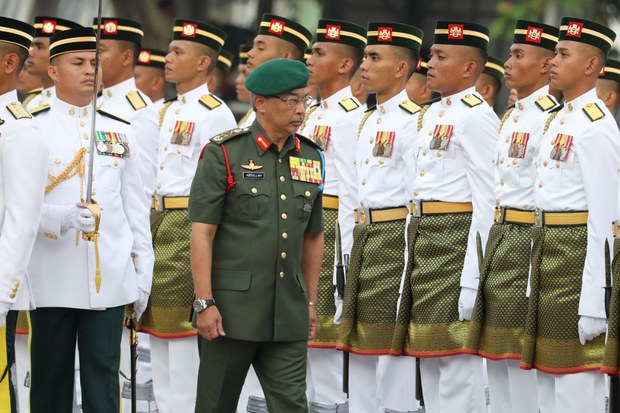 Agong Minta Ahli Politik Ketepikan Perbezaan Susulan Lonjakan Kes COVID-19 Agong Minta Ahli Politik Ketepikan Perbezaan Susulan Lonjakan Kes COVID-19