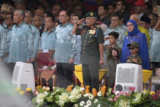 Agong minta rakyat terus bersatu, kukuhkan keharmonian sempena Merdeka Agong minta rakyat terus bersatu, kukuhkan keharmonian sempena Merdeka