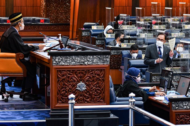 Menteri, Pembangkang Malaysia Bersolidariti Isu Wariskan Kerakyatan Anak