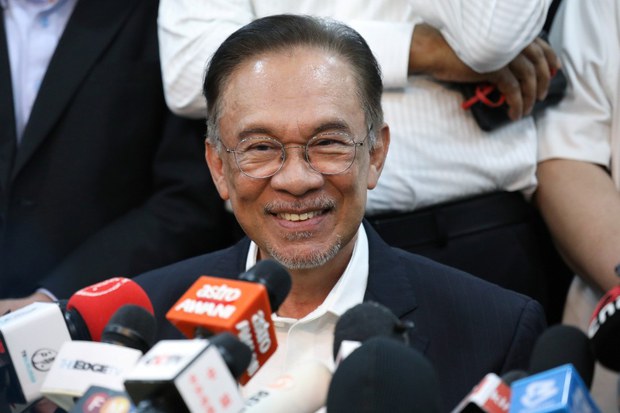Ketua Pembangkang Malaysia Cabar PM Di Mahkamah Kerana Gantung Parlimen Semasa Darurat