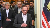 Anwar serta Kabinetnya setuju potong gaji 20 peratus