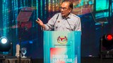 Penjawat awam Malaysia dapat kenaikan gaji tertinggi ketika kejatuhan ekonomi dunia