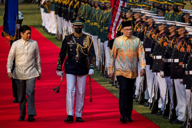 Pemimpin Filipina, Malaysia bincang usaha damai di Laut China Selatan, Myanmar Pemimpin Filipina, Malaysia bincang usaha damai di Laut China Selatan, Myanmar