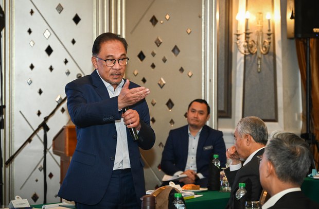 Perdana Menteri nafi campur tangan dalam siasatan SPRM Perdana Menteri nafi campur tangan dalam siasatan SPRM