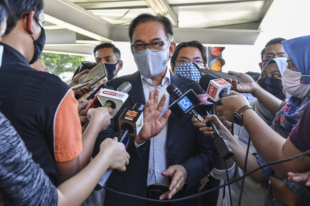 Pembangkang Malaysia Namakan Anwar Ibrahim Sebagai Calon PM Pembangkang Malaysia Namakan Anwar Ibrahim Sebagai Calon PM