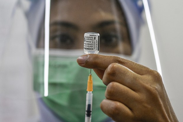 Tiada Sumber Haiwan Dalam Vaksin COVID-19 AstraZeneca, Kata Menteri Kesihatan Tiada Sumber Haiwan Dalam Vaksin COVID-19 AstraZeneca, Kata Menteri Kesihatan