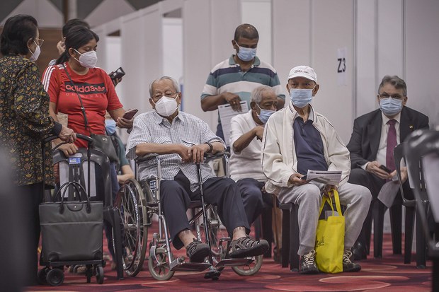 Kegusaran Awam: Malaysia Henti Guna AstraZeneca Dalam Program Imunisasi Kegusaran Awam: Malaysia Henti Guna AstraZeneca Dalam Program Imunisasi