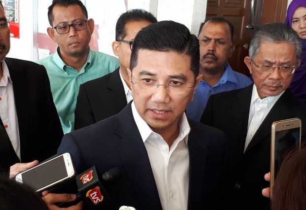 180124-my-azmin-620.jpg