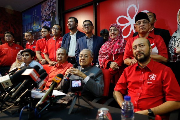180411-my-bersatu1000.jpg 180411-my-bersatu1000.jpg