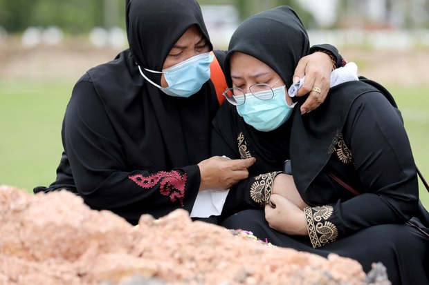 Malaysia: Wanita Hamil Digesa Segerakan Pengambilan Vaksin Selepas Kematian Bintang Popular Malaysia: Wanita Hamil Digesa Segerakan Pengambilan Vaksin Selepas Kematian Bintang Popular