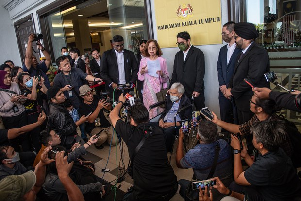 Mahkamah tolak permohonan bekas Menteri Kewangan cabar siasatan SPRM