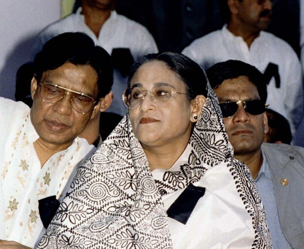 Bangladesh Minta Malaysia Tangkap Bekas Diplomatnya Atas 'Penglibatan' Kes Pembunuhan Tahun 1975 Bangladesh Minta Malaysia Tangkap Bekas Diplomatnya Atas 'Penglibatan' Kes Pembunuhan Tahun 1975