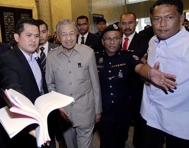 171201-my-mahathir620.jpg 171201-my-mahathir620.jpg