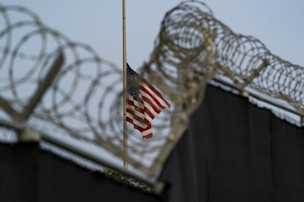 Keluarga mangsa pengeboman Bali ceritakan kesengsaraan mereka di mahkamah Guantanamo Keluarga mangsa pengeboman Bali ceritakan kesengsaraan mereka di mahkamah Guantanamo