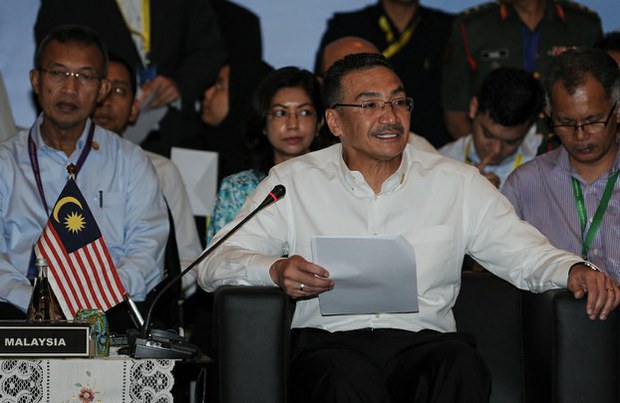 161121-my-hishammuddin620.jpeg