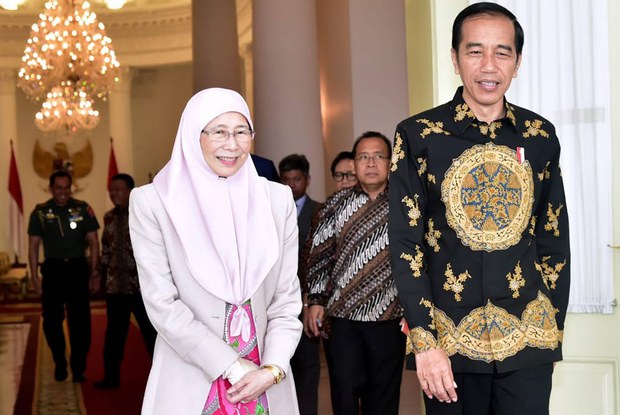 181009_ID_WanAzizahJokowi_1000.jpg 181009_ID_WanAzizahJokowi_1000.jpg